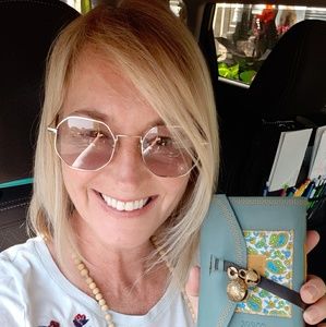 Meet your Posher, Lorre